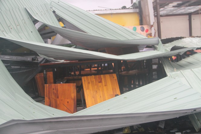 Thành Phố Quy Nhơn ngổn ngang sau bão - ảnh 8