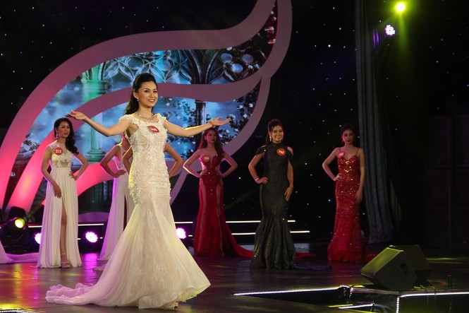 45 thí sinh Hoa khôi Sinh viên tỏa sáng trong trang phục dạ hội - ảnh 3