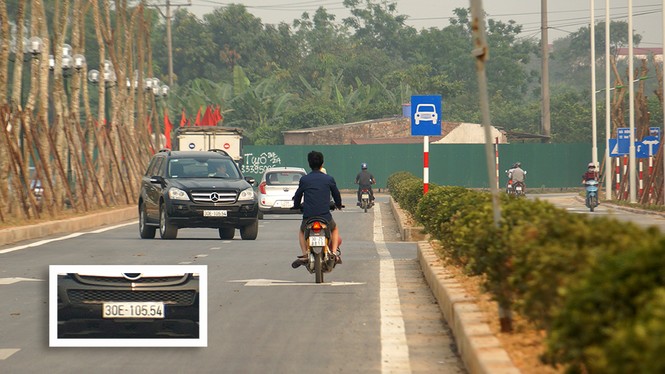 Ô tô, xe máy 'đi theo sở thích' trên đường nghìn tỷ giữa Thủ đô - ảnh 2