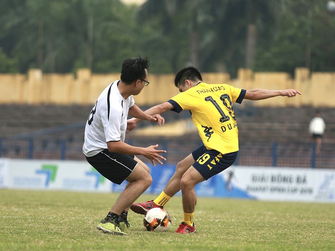 Dàn nghệ sĩ trổ tài trên sân cỏ 'cháy' cùng Seagame 30 - ảnh 9