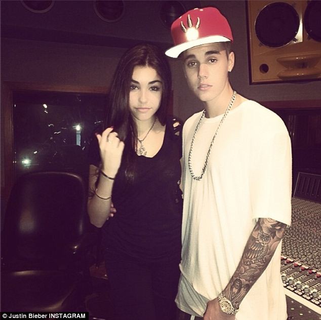 Selena 'bắt gặp' Justin Bieber cùng gái lạ trong studio giữa đêm - ảnh 7