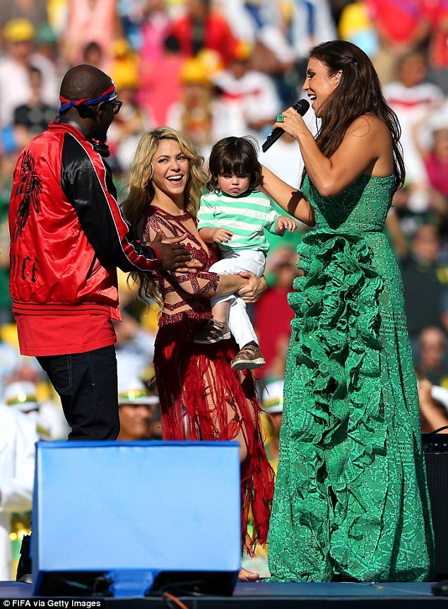 Shakira bế con trai tới dự lễ bế mạc World Cup 2014 - ảnh 5