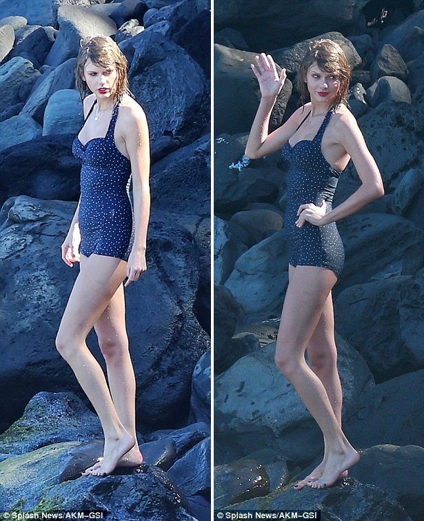 Taylor Swift thỏa sức nô đùa cùng bạn bè trên bãi biển - ảnh 7