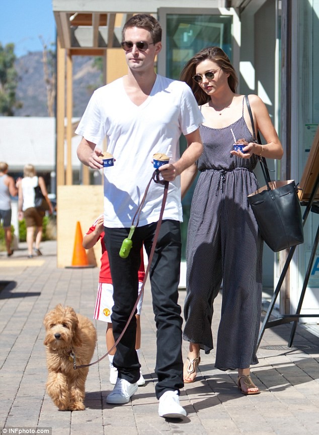 Miranda Kerr đưa con đi chơi cùng bạn trai tỷ phú - ảnh 3