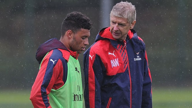 Ngay học trò 'cưng' cũng muốn Wenger rời Arsenal - ảnh 1