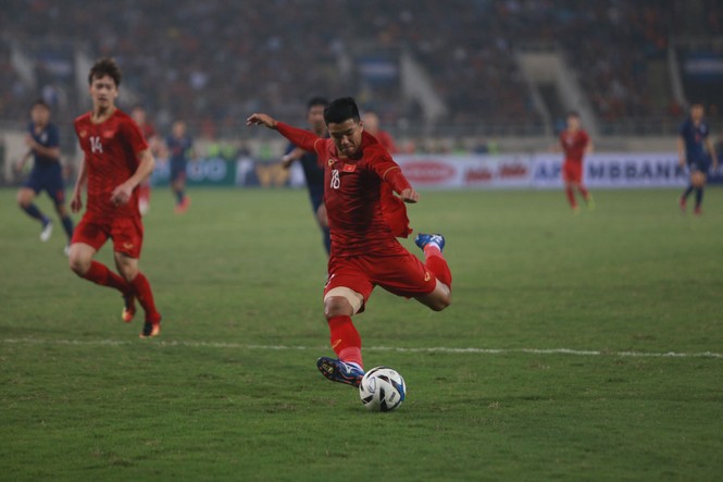 Hà Đức Chinh ăn mừng bàn thắng theo phong cách Ronaldo - ảnh 2