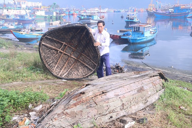 Ngổn ngang 'nghĩa địa' tàu cá xả bản ở Đà Nẵng - ảnh 6