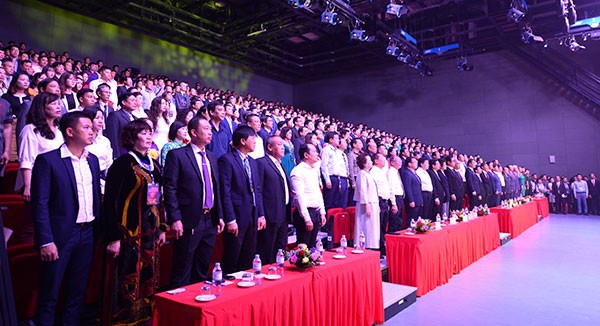 Thủ tướng Nguyễn Xuân Phúc: Cần đàn chim Việt bay xa trong kinh tế toàn cầu - ảnh 1