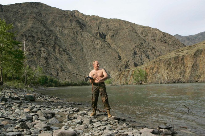 Tổng thống Putin đi bộ 9km trong ngày sinh nhật - ảnh 1