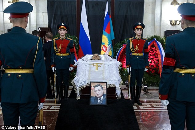 Tổng thống Putin đặt hoa tiễn biệt đại sứ Nga - ảnh 11