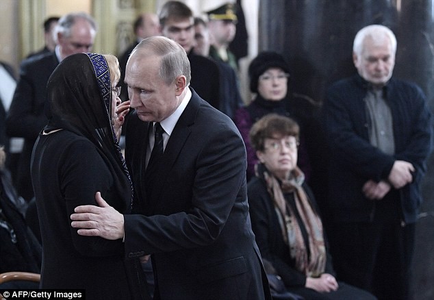 Tổng thống Putin đặt hoa tiễn biệt đại sứ Nga - ảnh 6