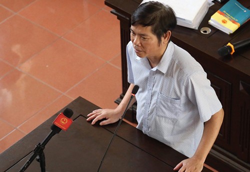 Phó giám đốc Bệnh viện Đa khoa Hòa Bình bị khởi tố - ảnh 1