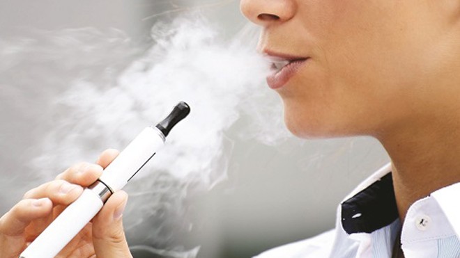Những hệ lụy ít biết về thuốc lá điện tử - ảnh 1