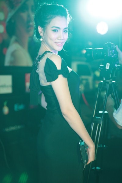 Trang Nhung gợi cảm dự lễ công chiếu phim - ảnh 2