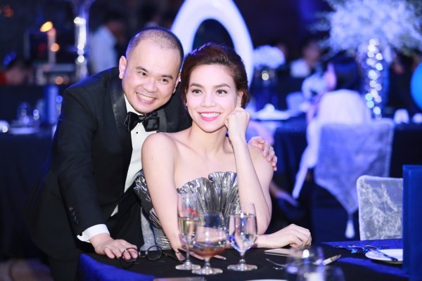 Sau lần cùng dội nước đá, Hà Hồ hôn má Đàm Vĩnh Hưng - ảnh 14