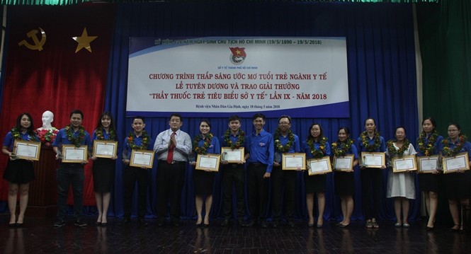 Tuyên dương 31 thầy thuốc trẻ tiêu biểu Sở Y tế TPHCM - ảnh 7
