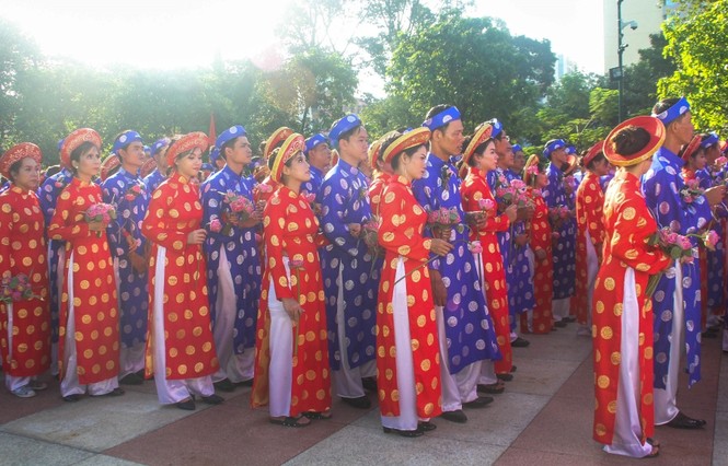 Lễ cưới tập thể, hạnh phúc, thanh niên công nhân, Nhà thiếu nhi TPHCM, đám cưới, vui vẻ, áo dài - ảnh 2