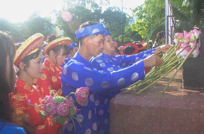 Lễ cưới tập thể, hạnh phúc, thanh niên công nhân, Nhà thiếu nhi TPHCM, đám cưới, vui vẻ, áo dài - ảnh 6