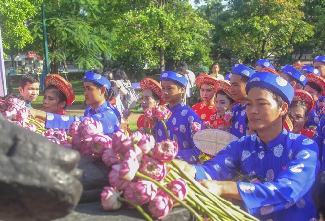 Lễ cưới tập thể, hạnh phúc, thanh niên công nhân, Nhà thiếu nhi TPHCM, đám cưới, vui vẻ, áo dài - ảnh 7