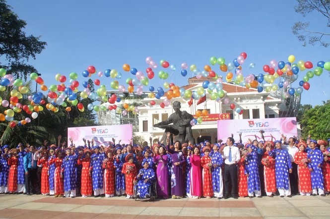 Lễ cưới tập thể, hạnh phúc, thanh niên công nhân, Nhà thiếu nhi TPHCM, đám cưới, vui vẻ, áo dài - ảnh 13