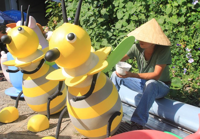 Nhìn gần các linh vật đường hoa Nguyễn Huệ trong giai đoạn tạo tác - ảnh 7