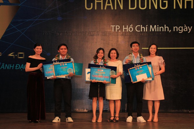 Nguyễn Thị Thùy Vy đoạt ngôi quán quân cuộc thi