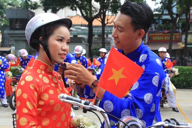 200 cô dâu chú rể tươi vui hạnh phúc trong đám cưới tập thể ngày Quốc khánh - ảnh 18