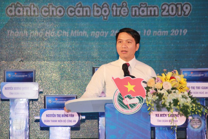 Nguyễn Hà Linh đoạt giải nhất cuộc thi Olympic tiếng Anh cho cán bộ trẻ năm 2019 - ảnh 1