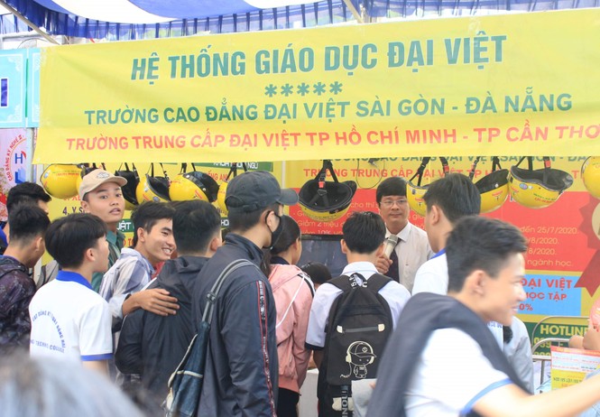 3.000 học sinh, sinh viên tìm hiểu, trải nghiệm thực tế nghề nghiệp tương lai - ảnh 2