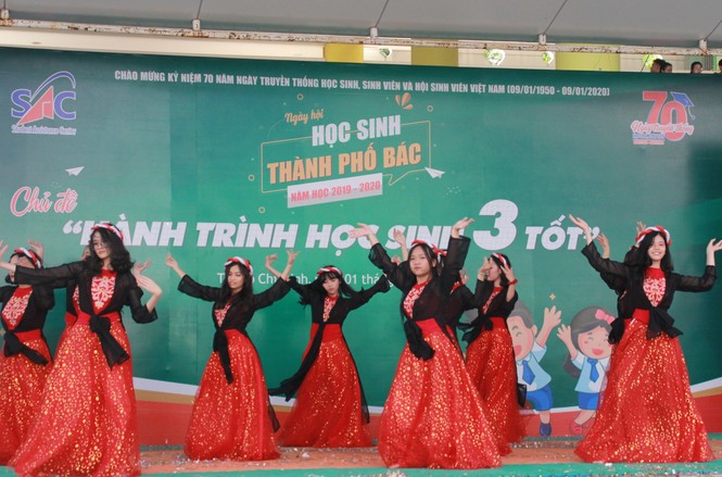 Xem hàng trăm học sinh Sài Gòn bùng nổ, trẻ trung trong các vũ điệu hiện đại - ảnh 9