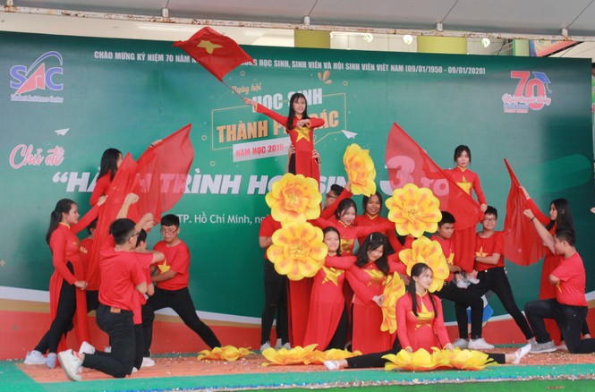 Xem hàng trăm học sinh Sài Gòn bùng nổ, trẻ trung trong các vũ điệu hiện đại - ảnh 3