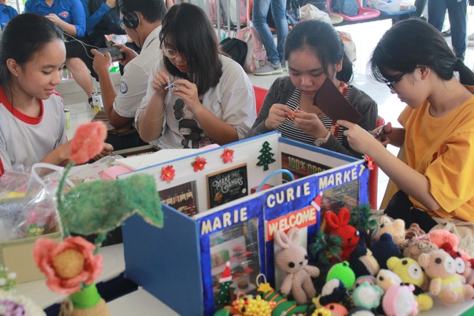 Xem hàng trăm học sinh Sài Gòn bùng nổ, trẻ trung trong các vũ điệu hiện đại - ảnh 13