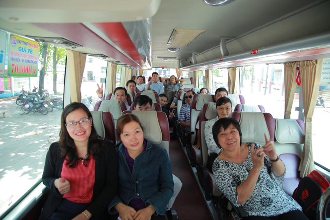 Hàng nghìn giảng viên Sài Gòn háo hức đi tỉnh coi thi THPT Quốc gia - ảnh 4