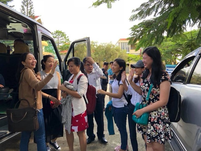 Hàng nghìn giảng viên Sài Gòn háo hức đi tỉnh coi thi THPT Quốc gia - ảnh 6