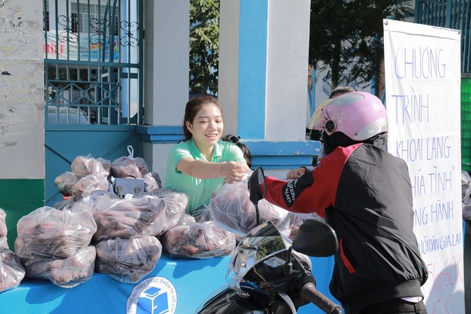 Sinh viên Sài Gòn giải cứu khoai lang giúp người dân Tây Nguyên - ảnh 5
