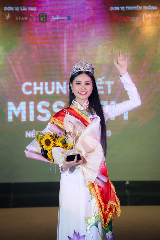 Nguyễn Thị Phương Uyên đăng quang Nét đẹp sinh viên Đại học Tài chính- Marketing - ảnh 9