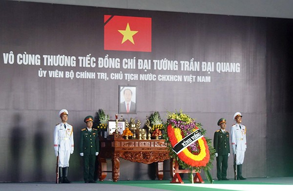 Người dân quê nhà viếng Chủ tịch nước Trần Đại Quang - ảnh 1