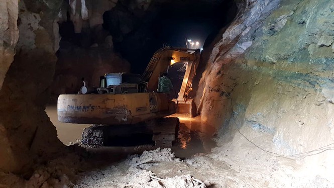 Gia cảnh éo le của hai phu vàng mắc kẹt trong hang đá Hòa Bình - ảnh 1