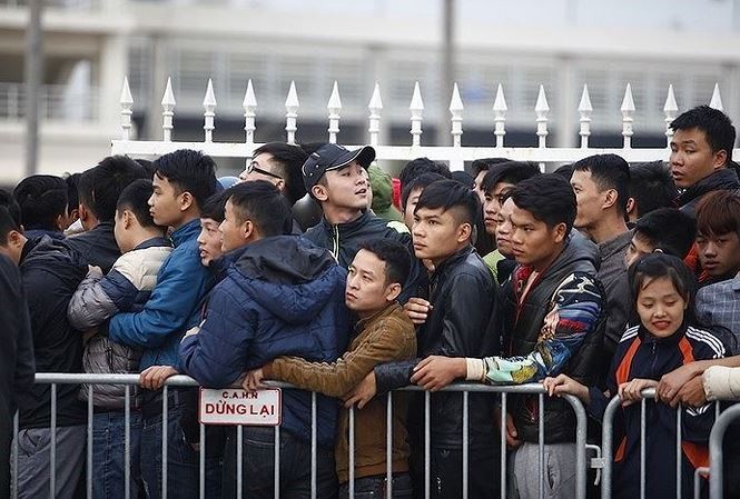 Công an Hà Nội sẽ soát vé trận chung kết lượt về Việt Nam-Malaysia - ảnh 1