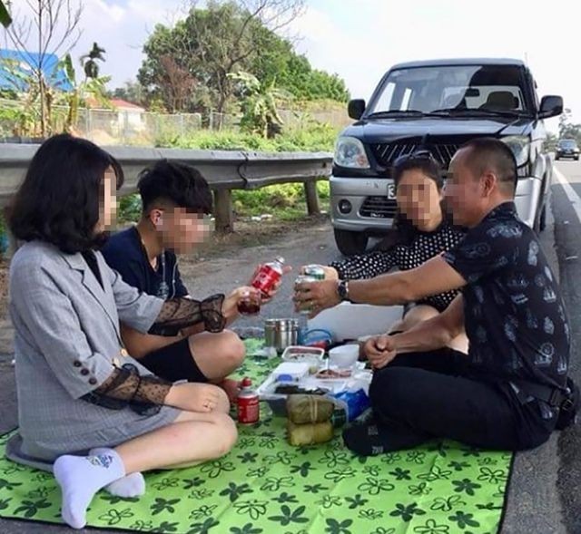 Hàng loạt ô tô lấn làn vượt ẩu trên cao tốc Nội Bài - Lào Cai - ảnh 4