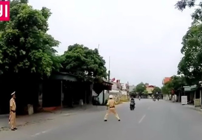 Vụ CSGT Hải Phòng bị hất văng: Kỹ năng, nghiệp vụ xử lý vi phạm còn hạn chế - ảnh 2