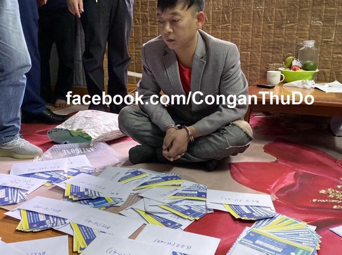 Công an Hà Nội phát hiện gần 1.000 vé giả trước trận Việt Nam-Thái Lan - ảnh 1
