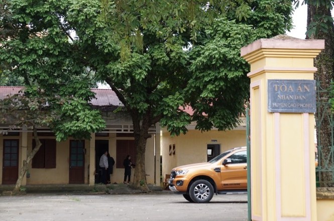 Vì sao kẻ trốn nã vẫn được kết nạp Đảng, tuyển dụng vào ngành Tư pháp? - ảnh 1