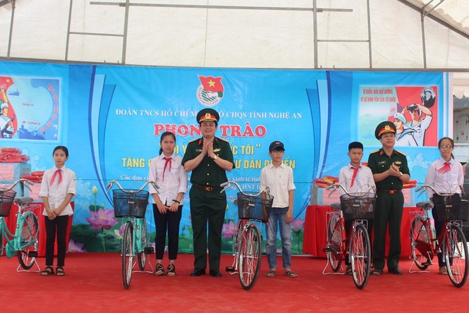 Tuổi trẻ với biển đảo quê hương - ảnh 5