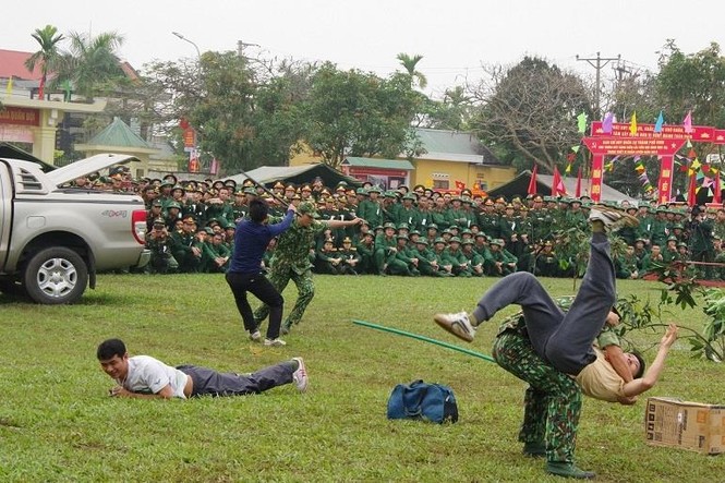 Đại đội Trinh sát 20 và đặc nhiệm Biên phòng đua tài võ nghệ, khí công - ảnh 11