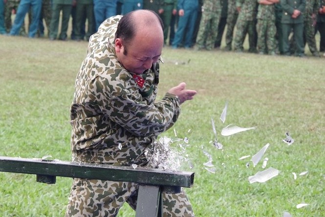Đại đội Trinh sát 20 và đặc nhiệm Biên phòng đua tài võ nghệ, khí công - ảnh 1
