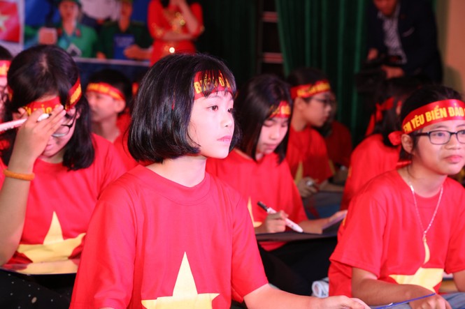 Sôi nổi cuộc thi Em yêu biển đảo quê hương - ảnh 2 Sôi nổi cuộc thi Em yêu biển đảo quê hương - ảnh 2