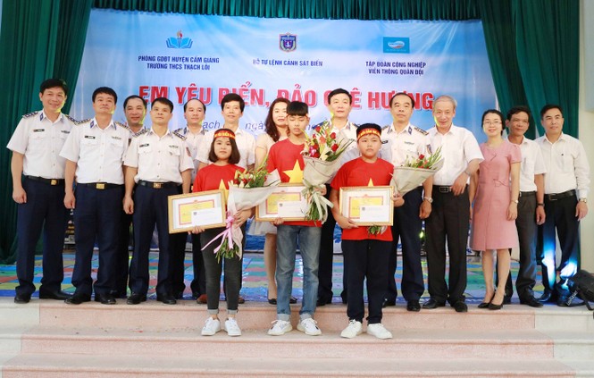 Học sinh Thạch Lỗi trải nghiệm tình yêu biển đảo - ảnh 2