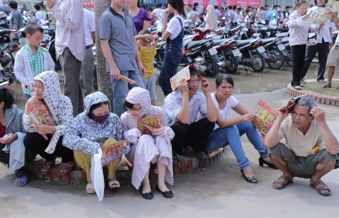 Biển người chờ khai trương đại siêu thị Media Mart Hưng Yên - ảnh 7