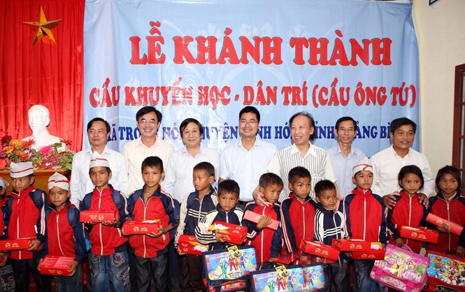 Quỹ Trái tim nhân hậu đến với học sinh nghèo Quảng Bình - ảnh 2